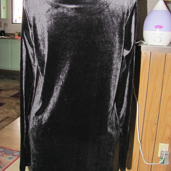 Wanna B VELVET TOP WITH FRONT KNOT Brand New Poly/ - Picture 4 of 6